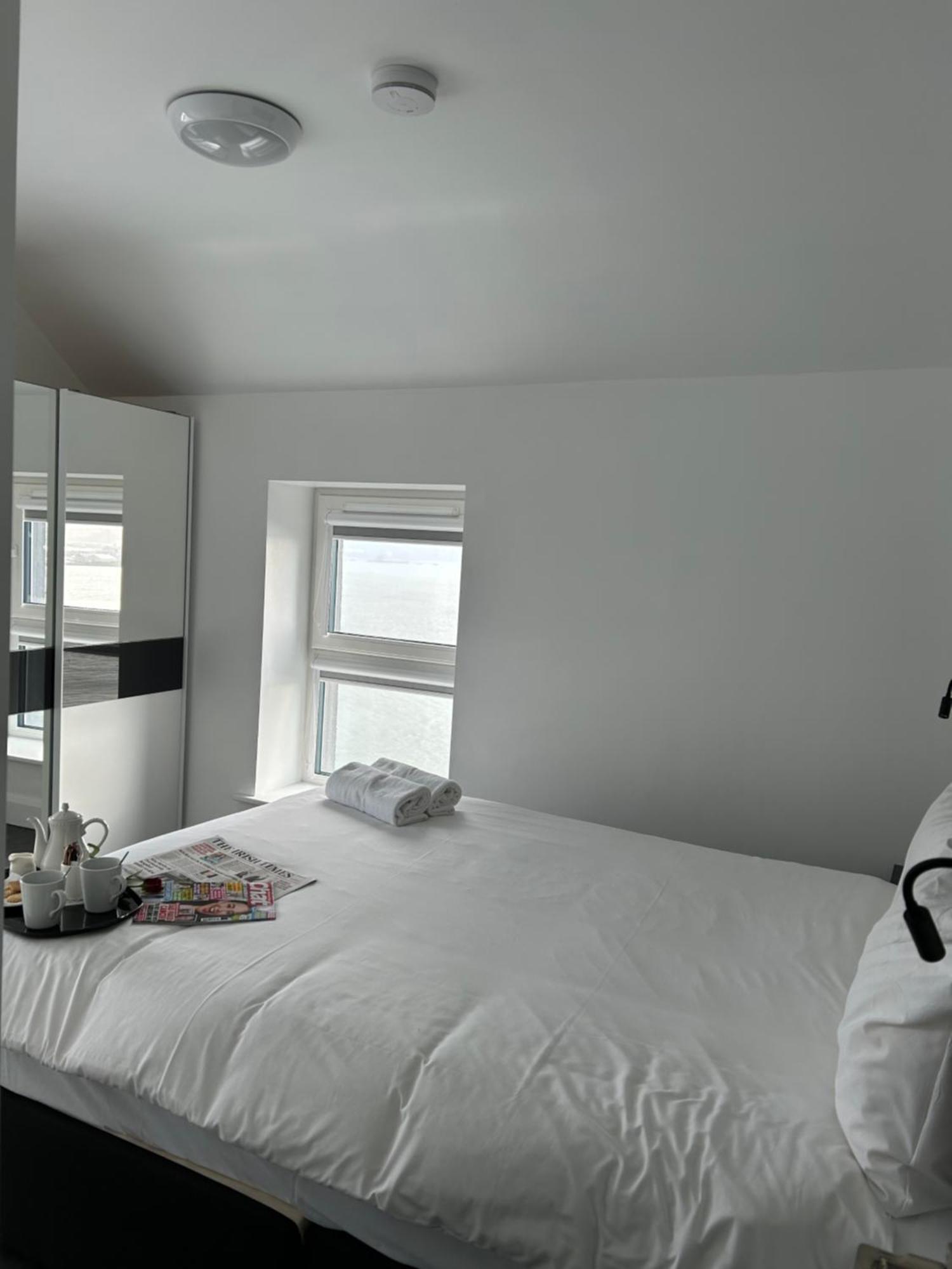 Bella Vista Hotel & Self Catering Suites Cobh Zewnętrze zdjęcie